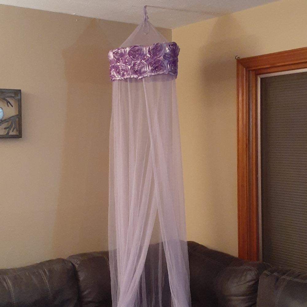 Girls princess drapes for her bed